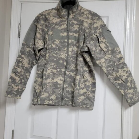 Massif NWT FREE IWOL CAMO JACKET. - Picture 1 of 14